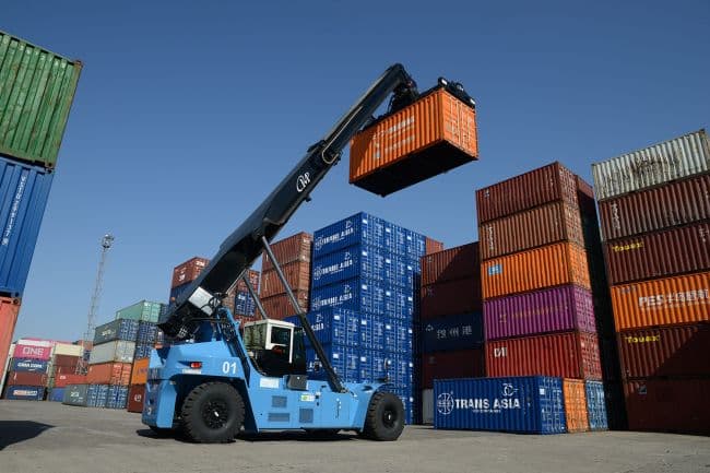 Xe nâng container điện của Tập đoàn Logistics Cảng Sơn Đông