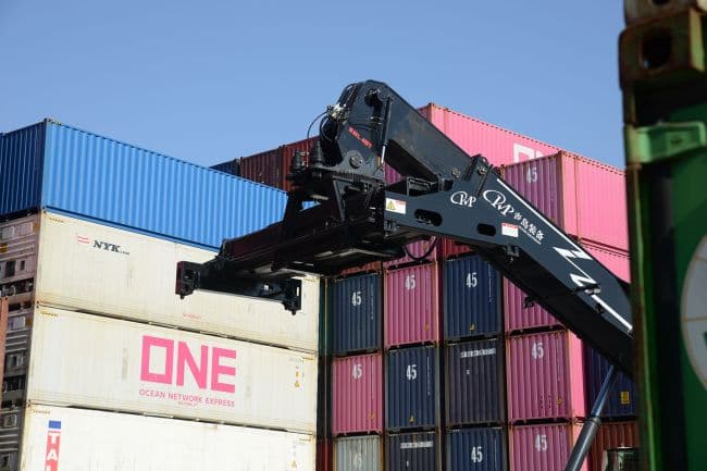 Xe nâng container điện của Tập đoàn Logistics Cảng Sơn Đông