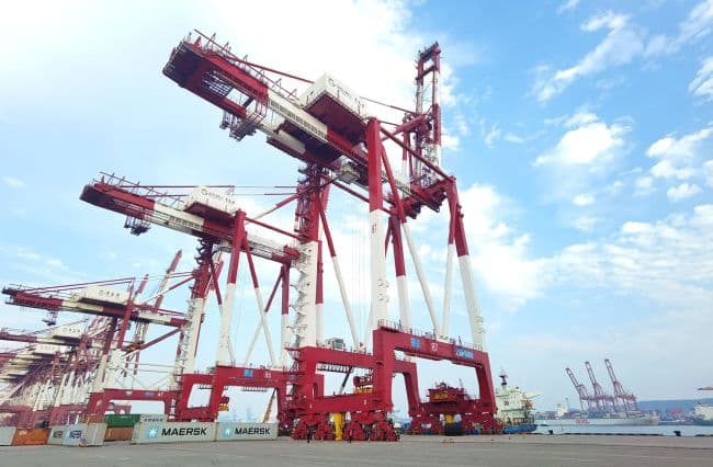Cẩu giàn container bờ QQCT-70T70M tại Cảng Thanh Đảo