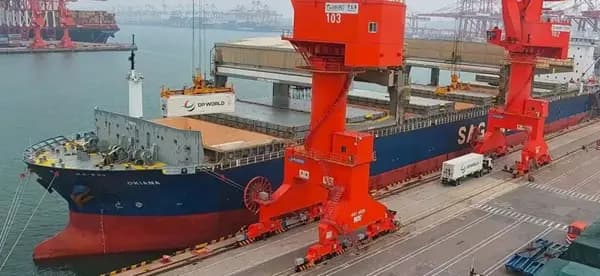 Tàu container OKIANA cập cảng Thanh Đảo