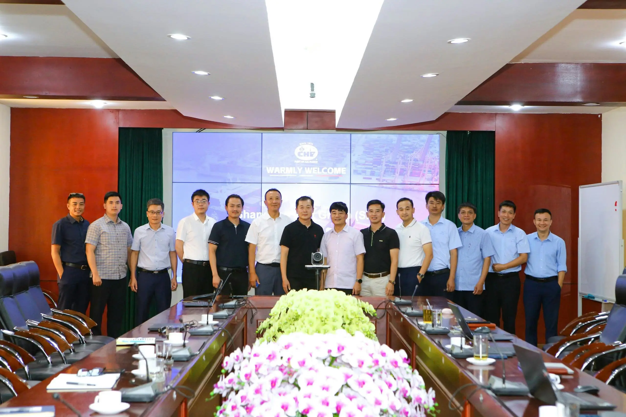 Đại diện Cảng Hải Phòng và Tập đoàn Cảng Sơn Đông tại buổi làm việc ngày 05-06-2026