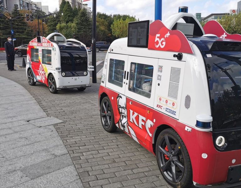 KFC triển khai nhiều xe bán thức ăn tự động 5G